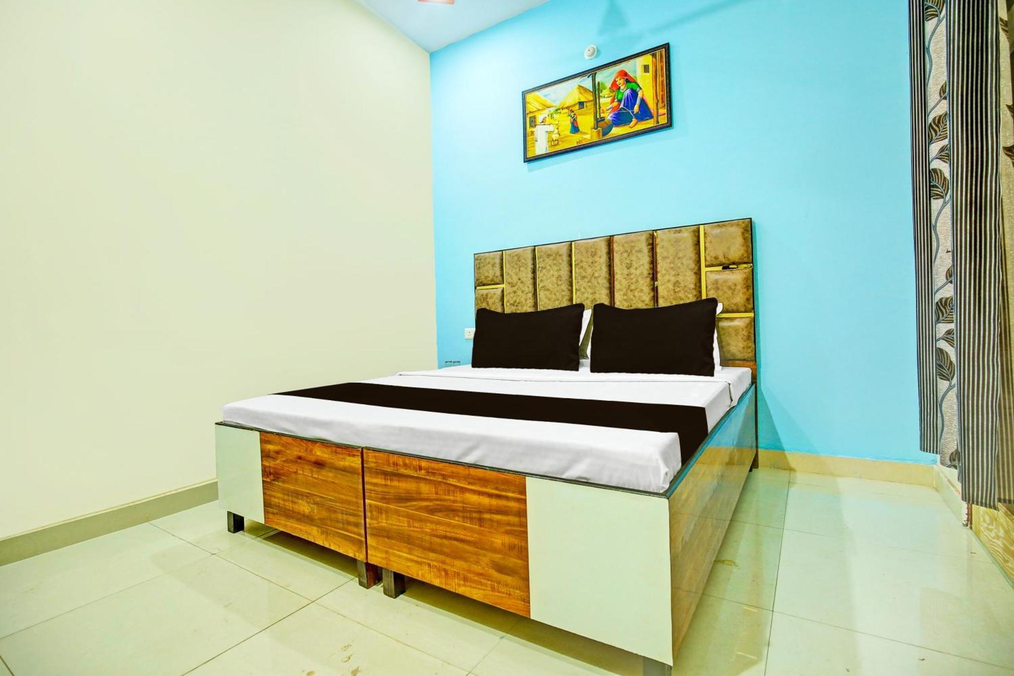 Super Hotel O Sirsa Hotel & Guest House Exterior photo